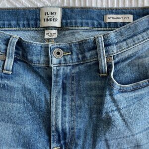 Men's Flint & Tinder Straight Fit Medium Wash Denim Jeans Size 31x30